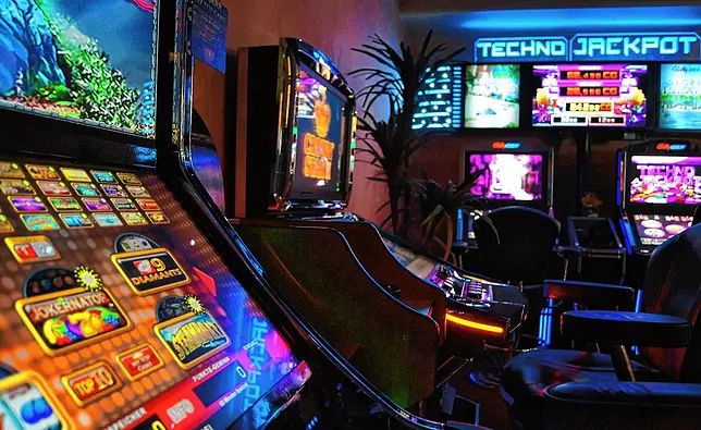پاکستان میں spinit casino کا آن لائن کیسینو سیکشن کھولیں۔